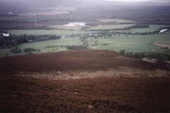 Craig Phitiulais; view of dun (NH91SW 1) and small cairns (NH91SW 14)..