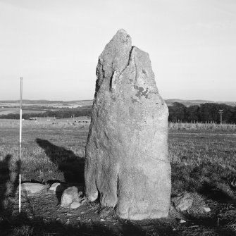 Detail of easternmost stone, viewed from West.
(Scale in 0.5m divisions.)
