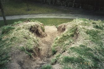 Detail of erosion scar on SE side of mound