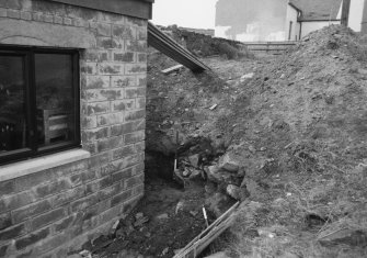 Excavation photograph : general view of (12) from back of no.13 Old Castle.