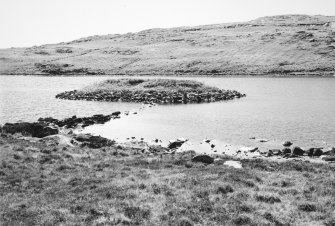 Coll, Eilean Nan Cinneachan.
General view from East.