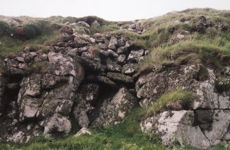 Muck, Caisteal an Duin Bhain. Fort. External face of fort wall, viewed from N.