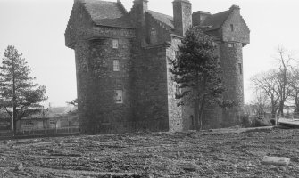 General view of exterior of Claypotts Castle, Dundee, from West.