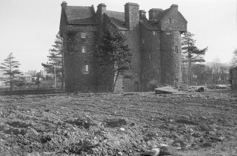 General view of exterior of Claypotts Castle, Dundee, from West.