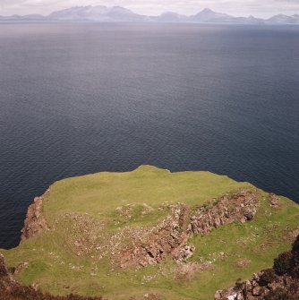 Eigg, Poll Duchaill, Fort. View from S.