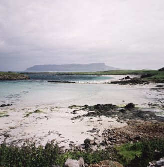 Muck, Coralag. Fish trap (possible). View from SW, with Eigg in the distance.