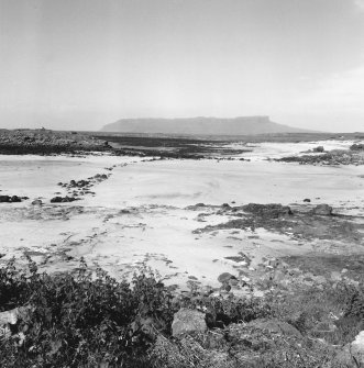 Muck, Coralag. Fish trap (possible). View from SW, with Eigg in the distance.