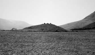 RCAHMS. Grave of Diarmaid, stone circle