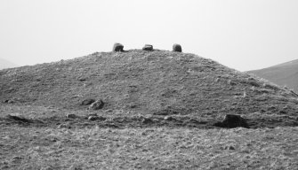 RCAHMS. Grave of Diarmaid, stone circle