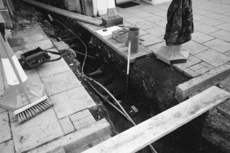 Photograph : general view of trench in high Street.