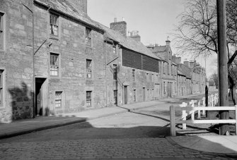 General view of 2-10 Chapel Place, Montrose, from S.