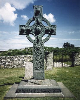 Kildalton Chapel, Cross.
View of Early Christian Cross from West.