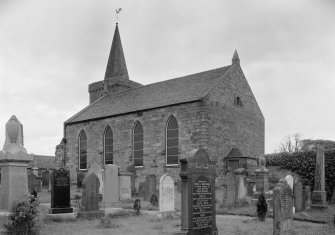 General view of Kilrenny Parish Church and churchyard, Kilrenny.