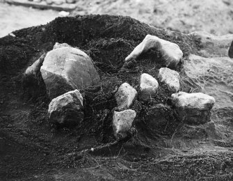 Excavation photograph : stone setting_(no.52) 24 August 1937.