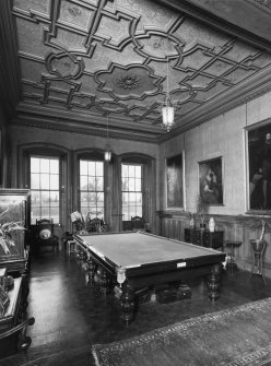 Interior.
Billiard room, general view.