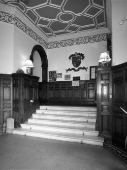 Interior.
Ground floor, entrance hall, general view.