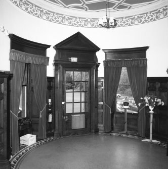 Interior.
Ground floor, entrance hall, general view.