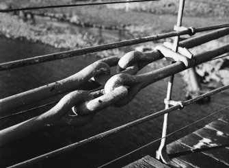 Detail of chain links.