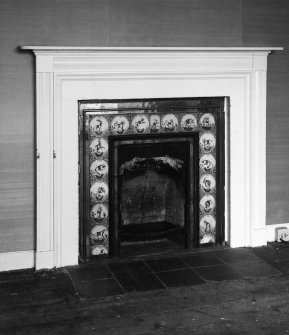 Interior.
Ground floor, N apartment, detail of fireplace.