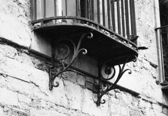 Minto House, during demolition
Detail of balcony brackets at first floor level