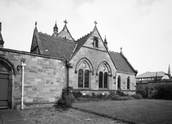 Alloa, Bedford Place, Alloa West Church, exterior.
View of hall from SW.