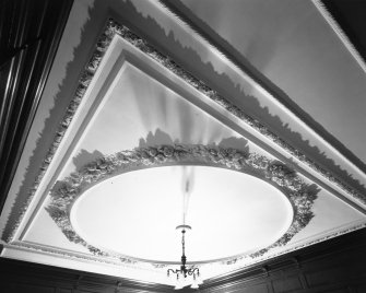 Interior.
View of decorative plasterwork ceiling.