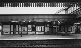 Stirling railway station. View of N end of platform 3 from W.