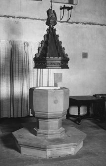 Interior.
View of font and font cover.
