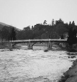 General view of bridge from S.