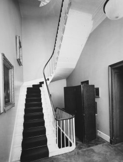 Interior.
Eliptical cantilevered staircase.