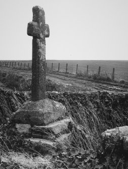 View of cross from NW.