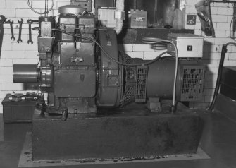 Interior.
Detail of back-up alternator.