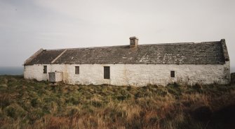 View from SW of disused bothy, situated to the N of the inner lighthouse compound.  In 2000, there were plans to convert the bothy into a local heritage and wildlife centre.