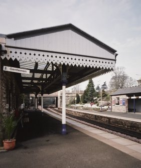 Detailed view from NE of awning attached to station offices on S-bound platform