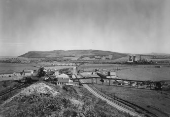 Lindsay Colliery. 
Distant elevated view showing surface arrangement. 
undated