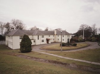 A block (FOSNI offices), view of entrance front