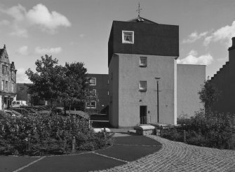 Phase 3, 2-4 High Street, view from South West