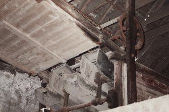 View of underside of straw walkers and drive for straw conveyor 9 May 1994