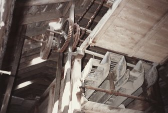 View of underside of straw walkers and drive for straw conveyor 9 May 1994