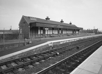 View of S-bound platform, offices and awning from NW