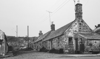 General view of 4-6 George Street from S.