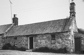 General view of front of 6 George Street.