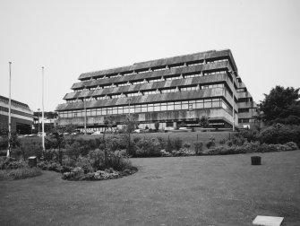 Aberdeen, 1 Altens Farm Road, Shell U.K. Exploration & Production Ltd.
General view of principal block from South.