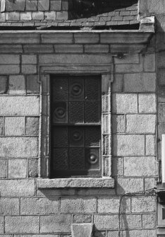 Aberdeen, 17 Castle Street.
South facade. Detail of speicimen first-floor window.