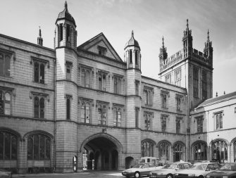 Aberdeen, Broad Street, Marischal College.
General view of courtyard from East.