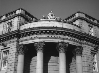 Aberdeen, 5 Castle Street, Clydesdale Bank.
General view of column heads and statue above entrance from South-East.