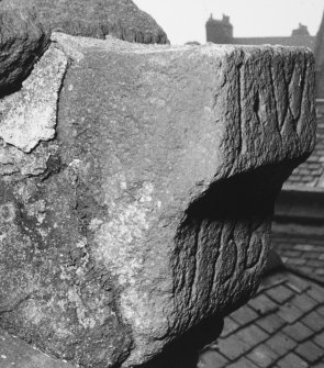 Aberdeen, 4 Castle Terrace.
Detail of inscribed and dated West Skewput. (I W 1758).