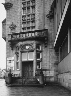 Crown Street entrance, detail