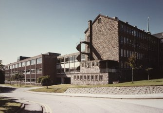 Aberdeen, Elphinstone Road, University of Aberdeen, Meston Building.
General view from North-East.