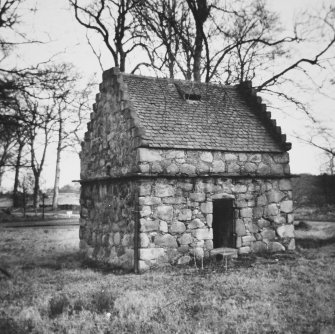 Aberdeen, Grandholm House, dovecot.
General view.